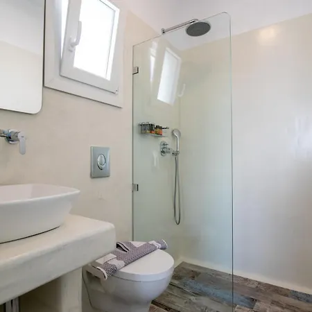 Depis Private Naxos * Pláka