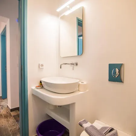 Depis Private Naxos Willa