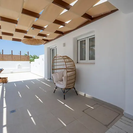 Depis Private Naxos *